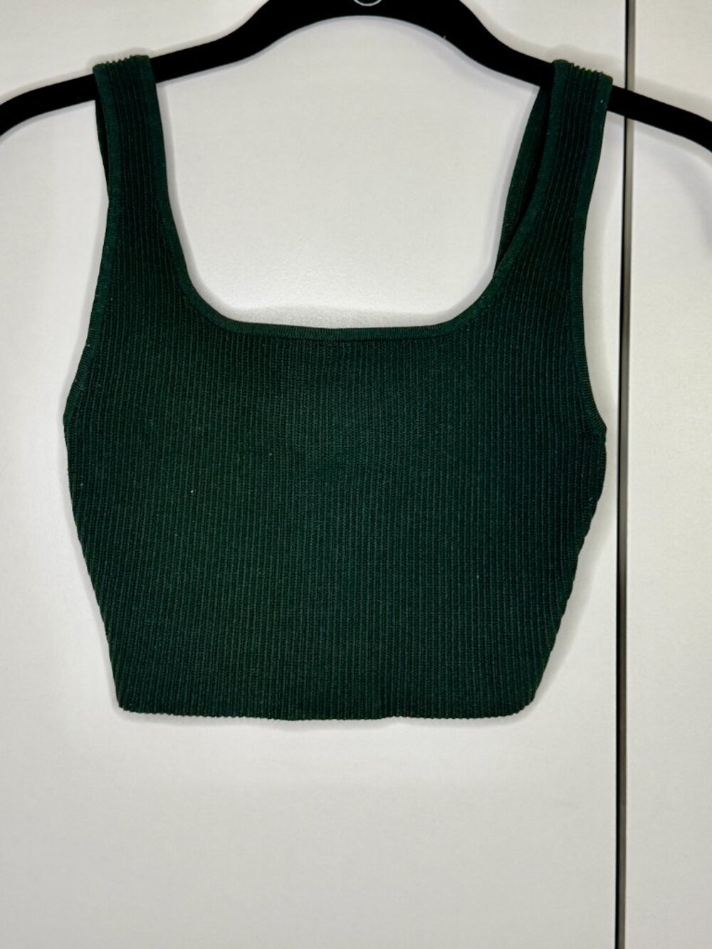 Aritzia - Sculpt Knit Squareneck Cropped Tank